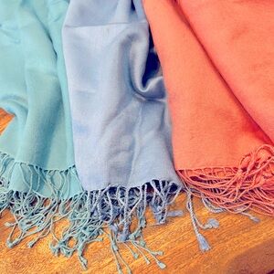 Set of three cashmere spring pallet scarves